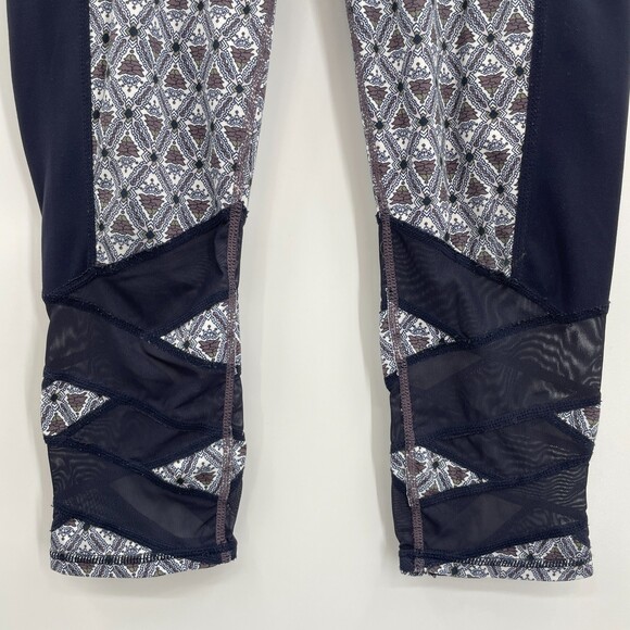 ATHLETA Mantra Mosaic Blue Arabesque Mesh Capri Leggings Size XSP XS Petite - Picture 5 of 10